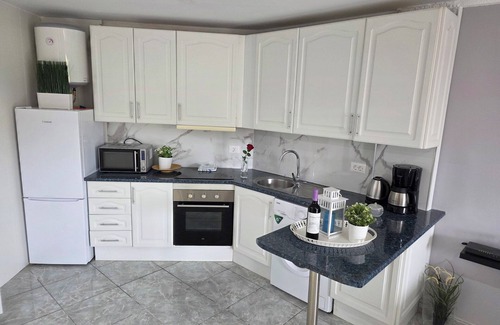 Los Cristianos Apartment | Apartment San Marino with heated pool, only 450 meters to the beach, Wifi,SAT-TV