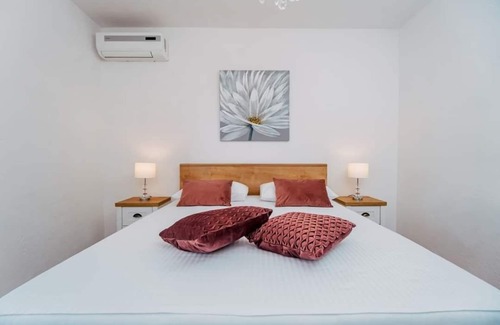Okrug Donji Apartment | Apartment Sandra - quiet & close to the beach: SA1(2) - Okrug Donji, Island Ciovo, Croatia