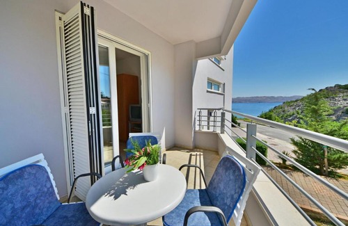 Ribarica Apartment | Apartment Sani-3 by Interhome