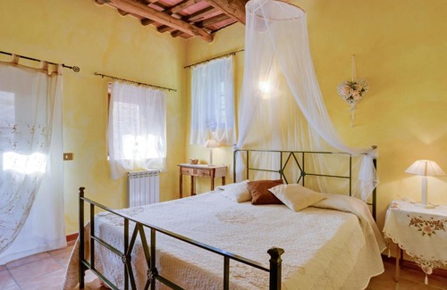 Pescia Apartment | Apartment Santa Margherita-1 by Interhome