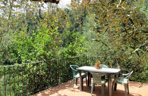 Pescia Apartment | Apartment Santa Margherita-1 by Interhome