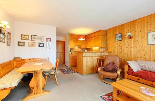 Villars-sur-Ollon Apartment | Apartment Sapin Bleu 6 by Interhome