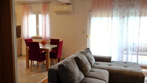 Buzdohanj Apartment | Apartment Sarah
