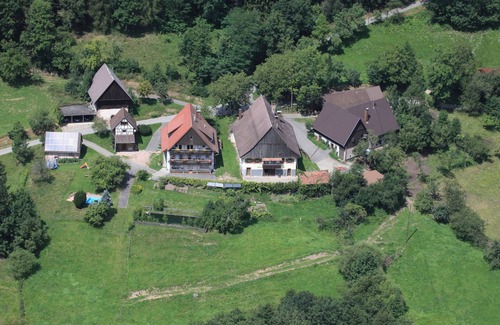 Schiltach Apartment | Apartment 'Schöne Aussicht' with Mountain View, Shared Terrace and Wi-Fi