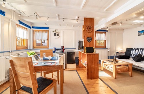 Balingen House | Apartment 'Schuler-Haus' with Shared Terrace close to Burg Hohenzollern