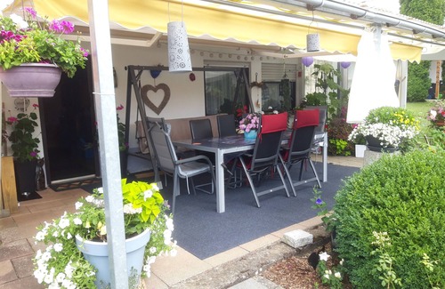 Gomadingen Apartment | Apartment 'Schwäbische Alb' with Shared Terrace, Wi-Fi and Air Conditioning