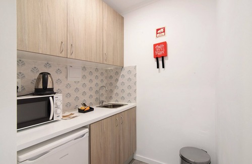Moncarapacho e Fuseta Apartment | Apartment 'Seashel' with Shared Terrace, Wi-Fi and Air Conditioning