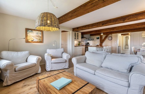 Pellworm Apartment | Apartment 'Silberhof 1856 - Theodor Storm' with Private Terrace, Private Garden and Wi-Fi