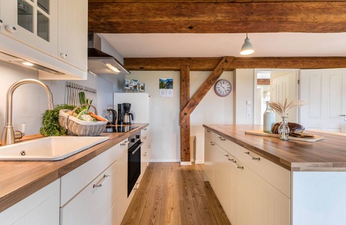 Pellworm Apartment | Apartment 'Silberhof 1856 - Theodor Storm' with Private Terrace, Private Garden and Wi-Fi