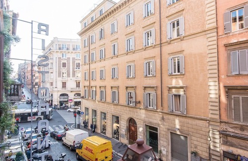 Rione III Colonna Apartment | Apartment Sistina Enchanting One Bedroom B