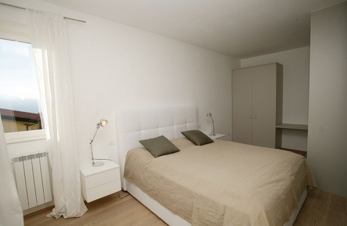 Aer Apartment | Apartment sleeps 4, balcony, lake view, sauna, swimming pool