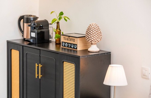 Old Town Apartment | Apartment 'Sma 69 - B' with Balcony, Wi-Fi and Air Conditioning