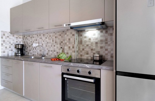 Nikiana Apartment | Apartment 'Sofia' with Sea View, Wi-Fi and Air Conditioning