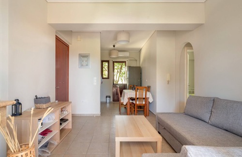 Nikiana Apartment | Apartment 'Sofia' with Sea View, Wi-Fi and Air Conditioning