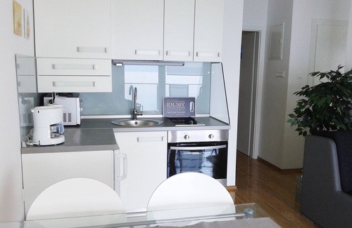 Drasnice Apartment | Apartment Sol - 5m from the sea