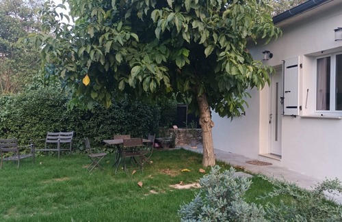 Grand Sud Apartment | Apartment 'Studio Indépendant Avec Jardin' with Wi-Fi and Air Conditioning