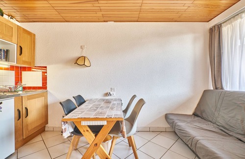 Eclose-Est Apartment | Apartment "Studio au Pied des Pistes" with Private Garden & Wi-Fi