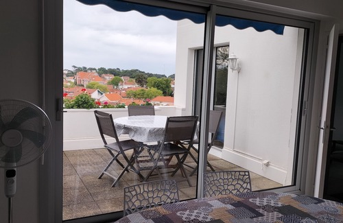Arcachon Apartment | Apartment T3 very quiet center and near beach, casino and convention center.