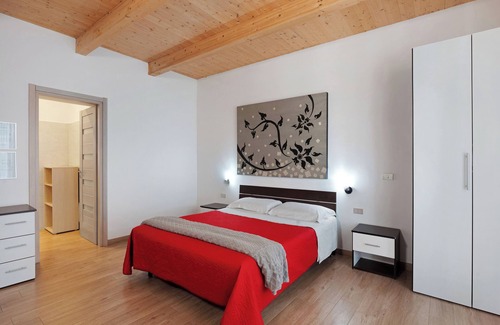 San Lazzaro House | Apartment 'The Main Street Camera Standard' with Mountain View and Wi-Fi