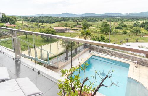 Tomaj Apartment | Apartment THE VIEW HerMes arT
