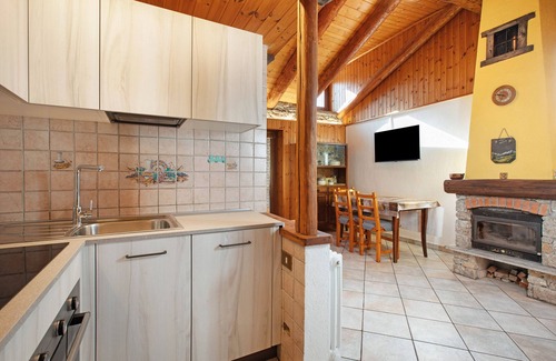 Paquier House | Apartment 'Tillier Valtournenche' with Mountain View, Balcony and Wi-Fi