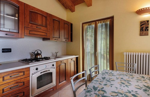 Argegno Apartment | Apartment "Tivano" near the lake with WLAN, terrace & garden