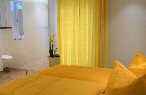 Schliersee Apartment | Apartment to the vineyard - House Panorama