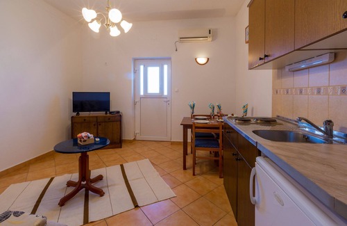 Novi Vinodolski Apartment | Apartment Tomica - open pool: A5 donji(2+3) - Novi Vinodolski, Riviera Crikvenica, Croatia
