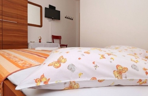 Gradac Apartment | Apartment Tomo 1 - at the beach: RA2(2) - Zaostrog, Riviera Makarska, Croatia