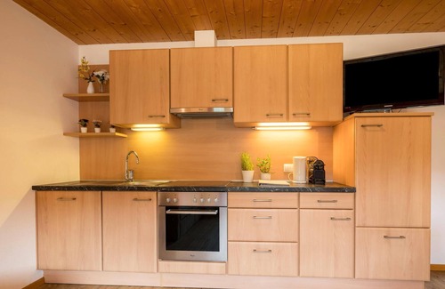 Feldthurns Apartment | Apartment "Toni Kathrin" with Mountain View, Shared Sauna and Garden