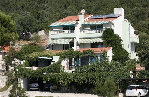 Vinisce Apartment | Apartment Tonka - 10 m from beach A1(2) - Vinisce, Riviera Trogir, Croatia