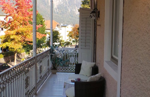 Bad Reichenhall Apartment | Apartment TOP 3 for 1-3 persons with sunny west-facing balcony and 2 bathrooms, 47sqm