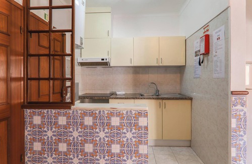 Armacao de Pera Apartment | Apartment Torre Sol 407 - Vista Mar on the Beach with Sea View, Pool, Garden & Balcony