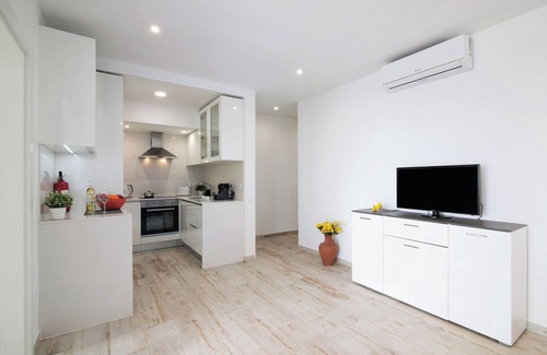 Armacao de Pera Apartment | Apartment Torre Sol 1006 - Vista Mar with Garden & Balcony