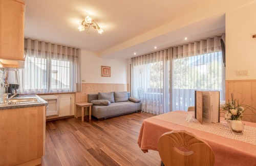 Kastelruth Apartment | Apartment “Trocker Kastelruth 3” near Seiser Alm with Mountain View Whirlpool & Sauna