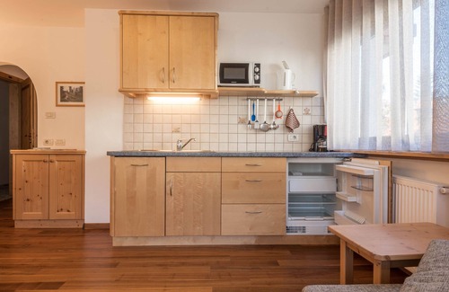 Kastelruth Apartment | Apartment “Trocker Kastelruth 3” near Seiser Alm with Mountain View Whirlpool & Sauna