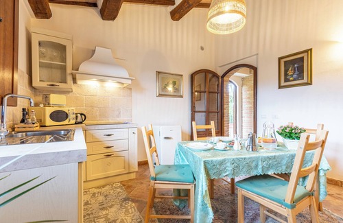 Vergelle Apartment | Apartment 'Tuber' with Shared Pool, Wi-Fi and Air Conditioning