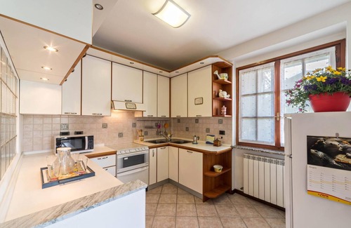 Dervio Apartment | Apartment "Un passo dal lago" just a few steps from the Lake with Wi-Fi & Garden