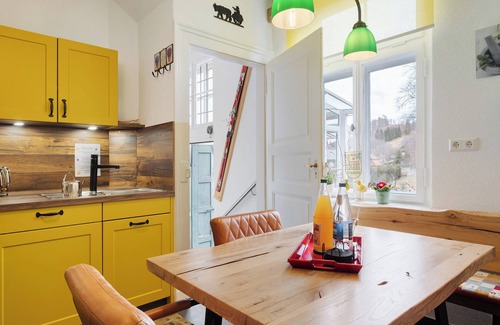 Lenzkirch Apartment | Apartment 'Uwe's Stube' with Shared Terrace, Shared Garden and Wi-Fi