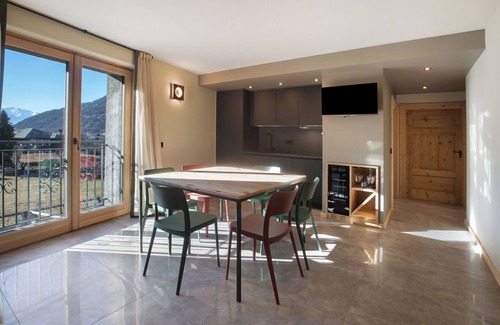 Mazzo di Valtellina Apartment | Apartment 'Viez' with Mountain View, Balcony and Wi-Fi