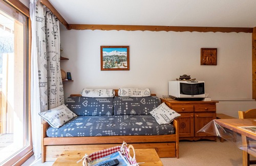 Valfrejus Apartment | Apartment 'Valfréjus La Montagne- App 123' with Private Terrace, Balcony and Wi-Fi