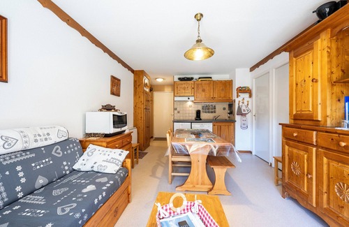 Valfrejus Apartment | Apartment 'Valfréjus La Montagne- App 123' with Private Terrace, Balcony and Wi-Fi