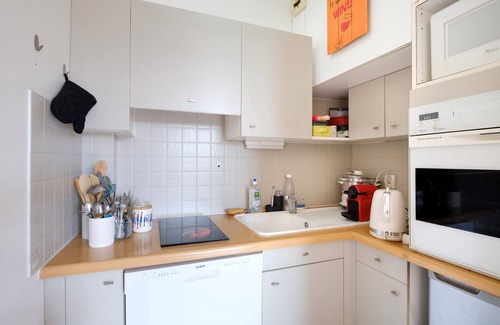 Villeneuve-Loubet Apartment | Apartment 'Vaugrenier Presidences' with Sea View, Wi-Fi and Air Conditioning