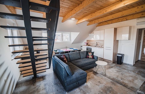 Brezice Apartment | Apartment VAZATAOR with hot tub and sauna