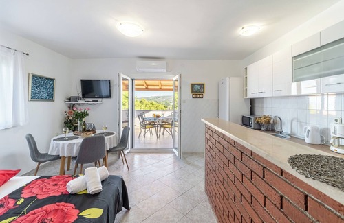 Cove Makarac (Milna) Apartment | Apartment Vesna (72231-A1) - Milna - island Brac