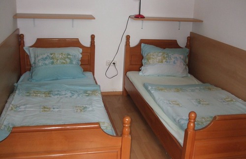 Ika Apartment | Apartment Vesna is located 50m from the Mer