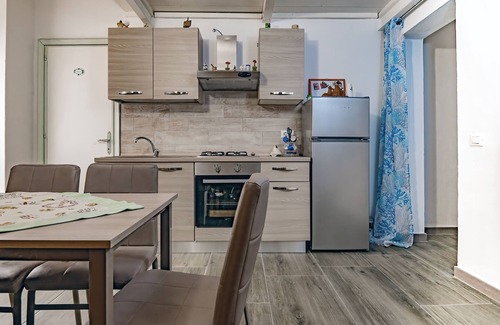 Piombino Apartment | Apartment 'Vespucci' with Private Terrace, Wi-Fi and Air Conditioning