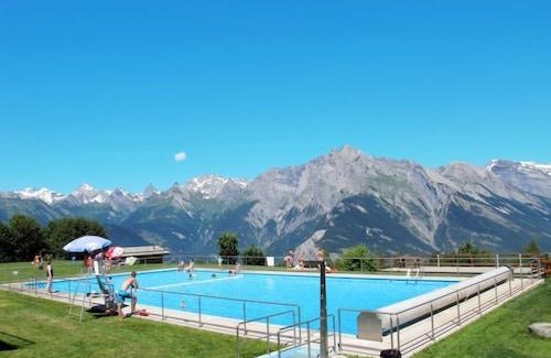 Saint-Pierre-de-Clages Apartment | Apartment Victoria 1 C1