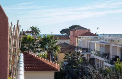 Cros-de-Cagnes Apartment | Apartment Villa Emeraude by Interhome