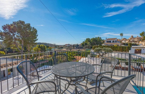 Aigues Apartment | Apartment 'Villa Hoy Naranja' with Mountain View, Wi-Fi and Air Conditioning